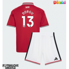 Manchester United Patrick Dorgu #13 Dětské Domácí dres komplet 2026-27 Krátký Rukáv (+ trenýrky)